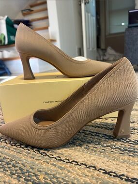 Textured Taupe Pointed-Toe Mid Heel Pumps